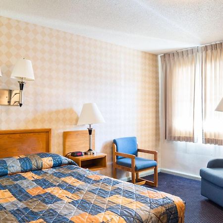 Budget Host Alexandria Motel Eksteriør billede
